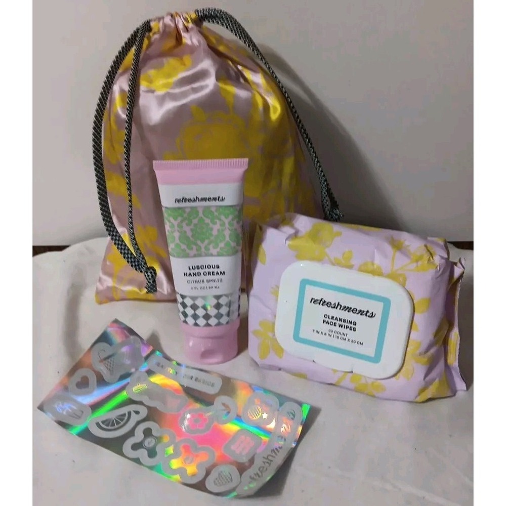 Refreshments Toiletry Bag 30 Cleansing‎ Face Wipes Luscious Hand Cream 2 Oz Gift